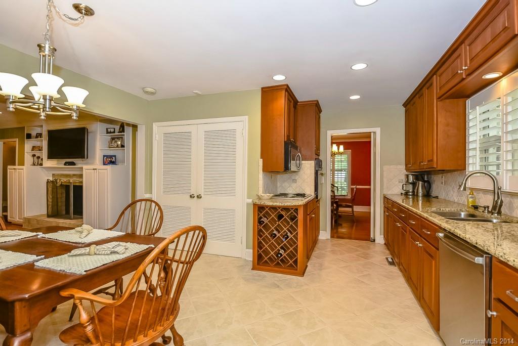 728 Larkhall Lane Charlotte NC 28211
