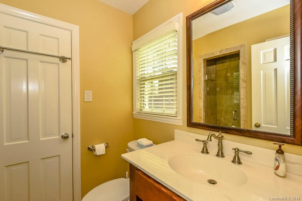 728 Larkhall Lane Charlotte NC 28211