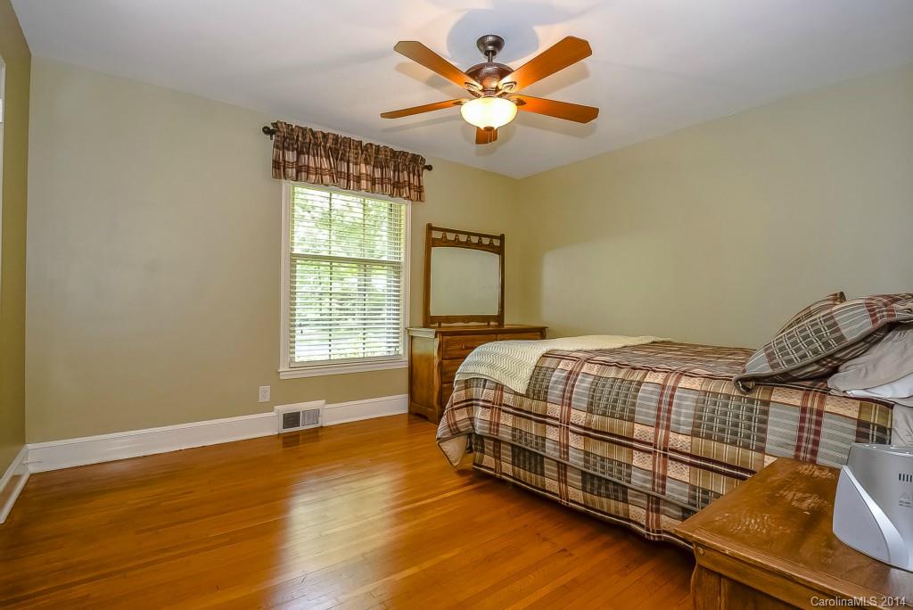 728 Larkhall Lane Charlotte NC 28211
