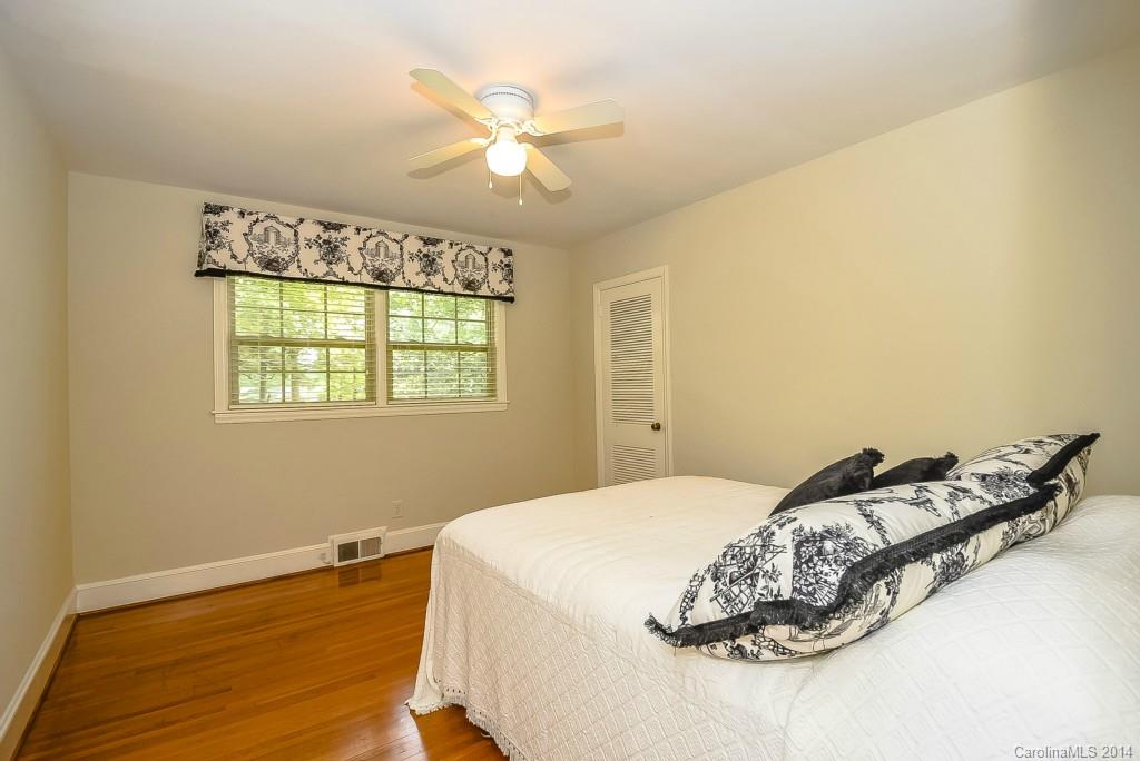 728 Larkhall Lane Charlotte NC 28211