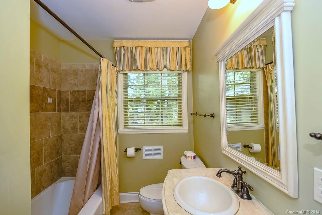 728 Larkhall Lane Charlotte NC 28211