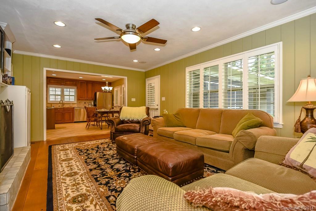 728 Larkhall Lane Charlotte NC 28211