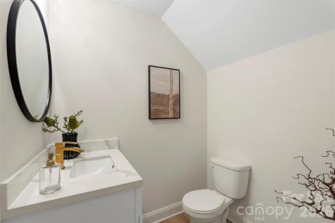 2114 Bombay Way Charlotte NC 28208