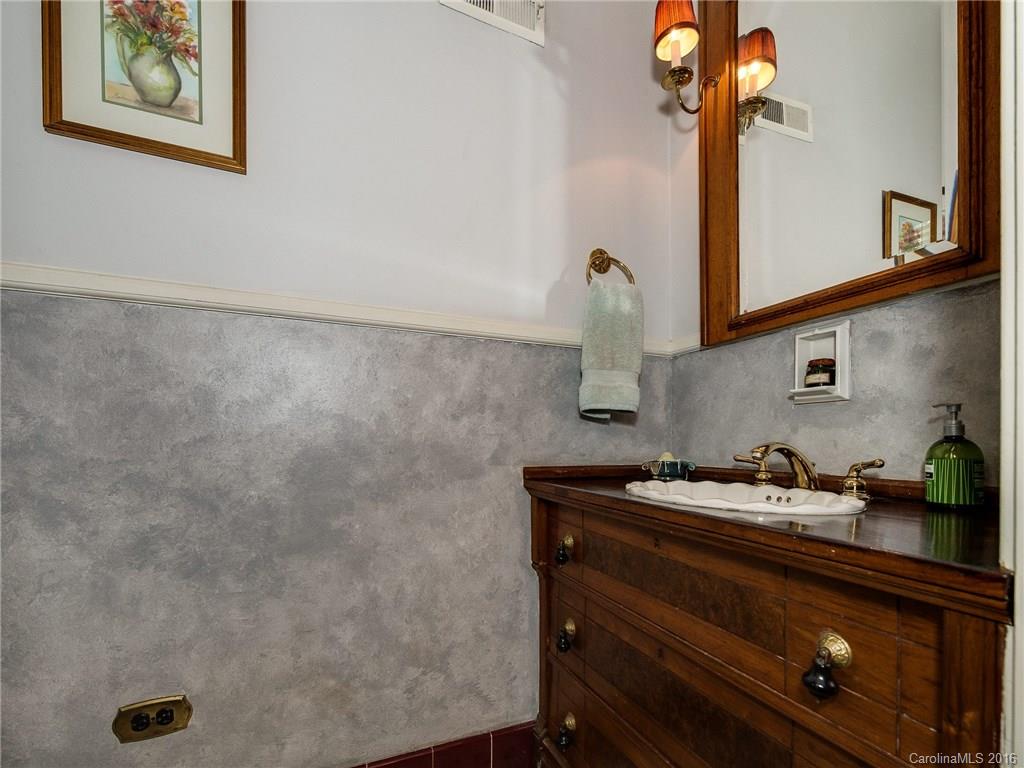 2541 Selwyn Avenue Charlotte NC 28209
