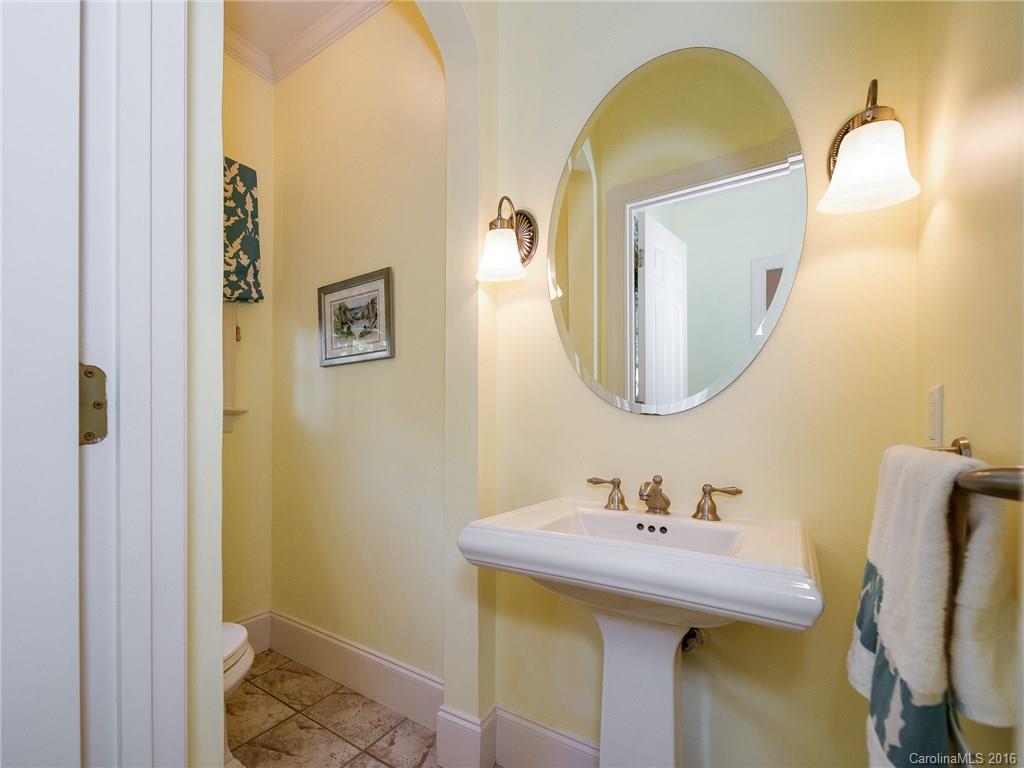 2541 Selwyn Avenue Charlotte NC 28209