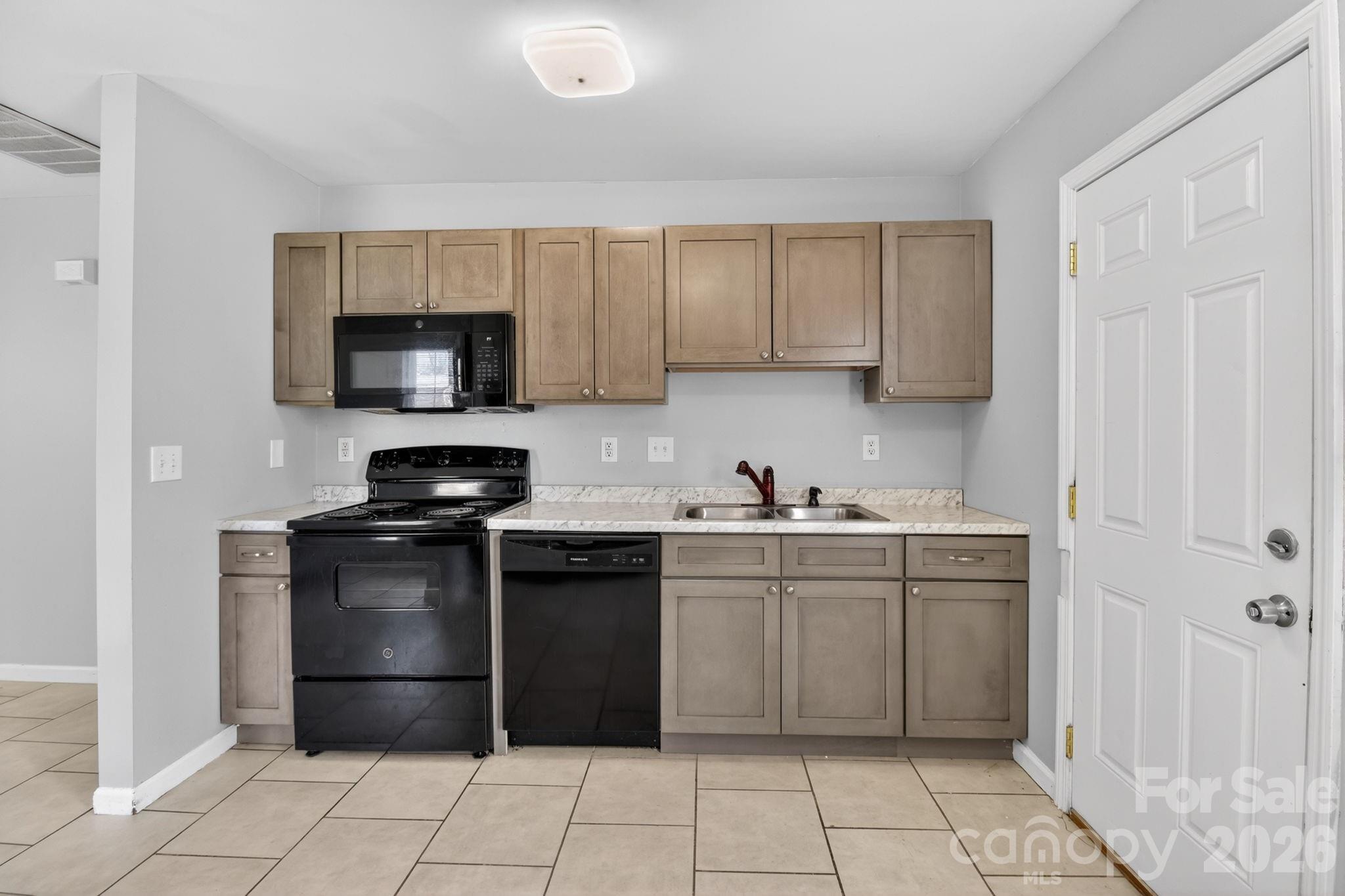 3335 Avalon Avenue Charlotte NC 28208