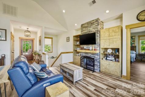 5564 Table View Lane Lenoir NC 28645