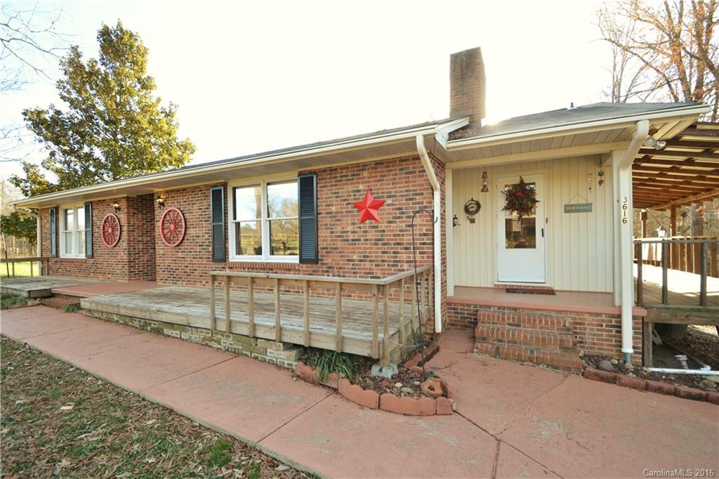 3616 Cowboy Lane Charlotte NC 28216