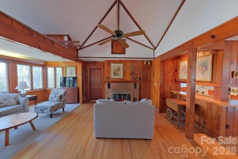 71 Norfolk Lane Laurel Park NC 28739