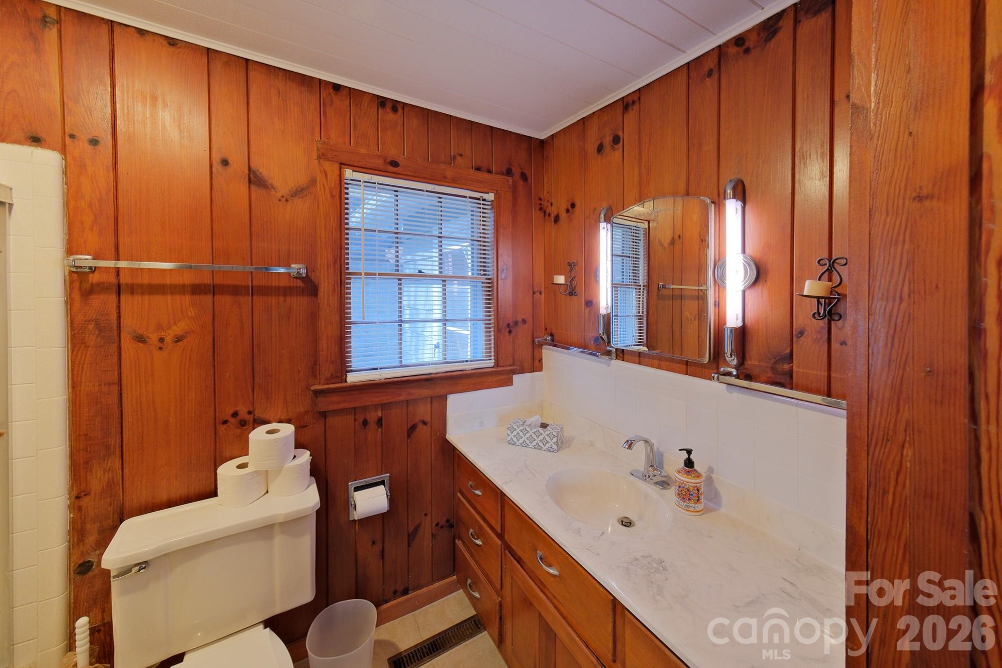 71 Norfolk Lane Laurel Park NC 28739