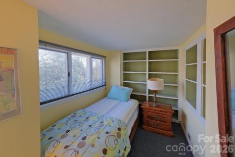71 Norfolk Lane Laurel Park NC 28739