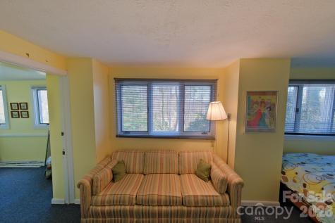 71 Norfolk Lane Laurel Park NC 28739