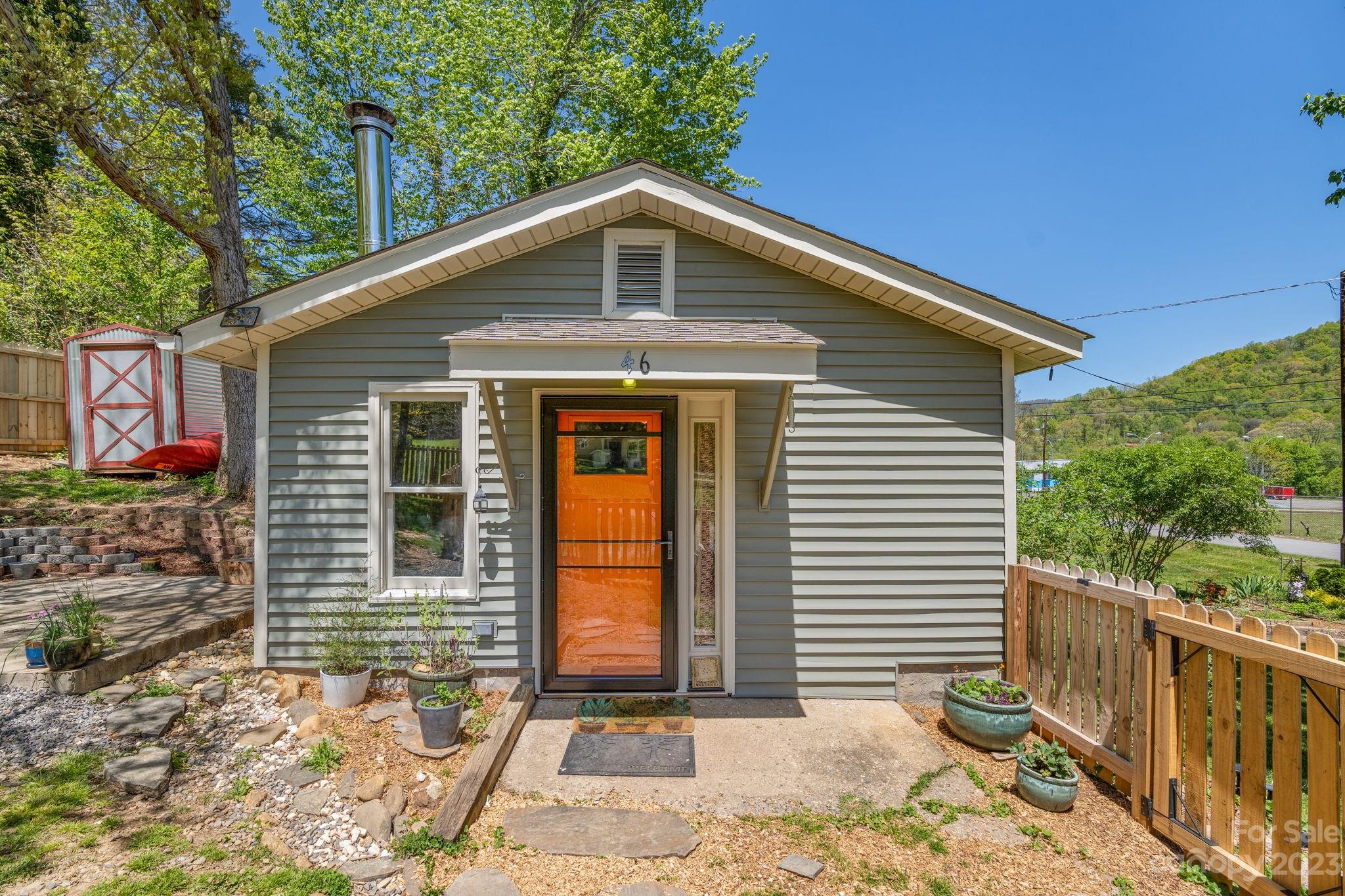 46 Old Bee Tree Road Swannanoa NC 28778