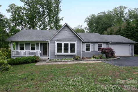 104 Richards Drive Hendersonville NC 28792