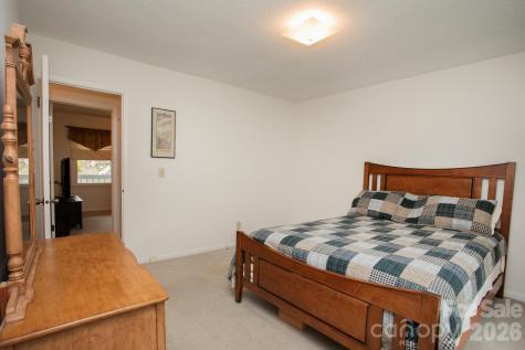 104 Richards Drive Hendersonville NC 28792