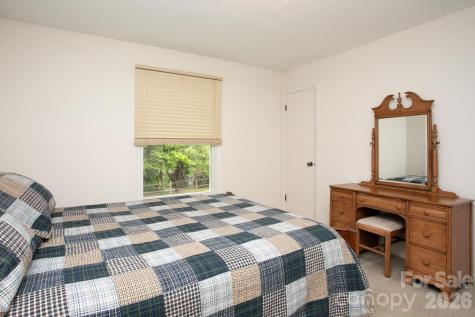 104 Richards Drive Hendersonville NC 28792