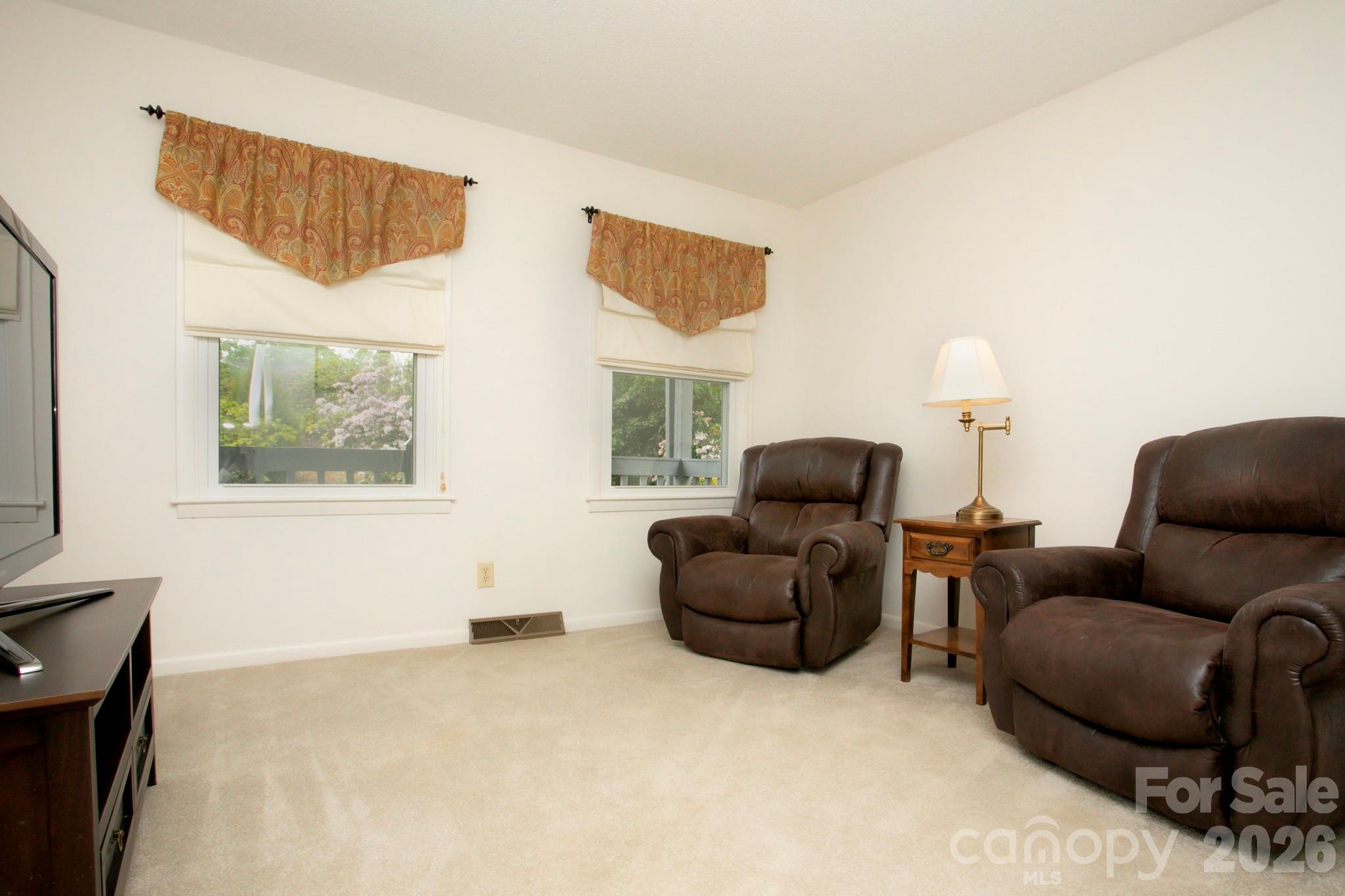 104 Richards Drive Hendersonville NC 28792