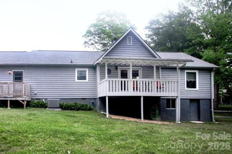 104 Richards Drive Hendersonville NC 28792