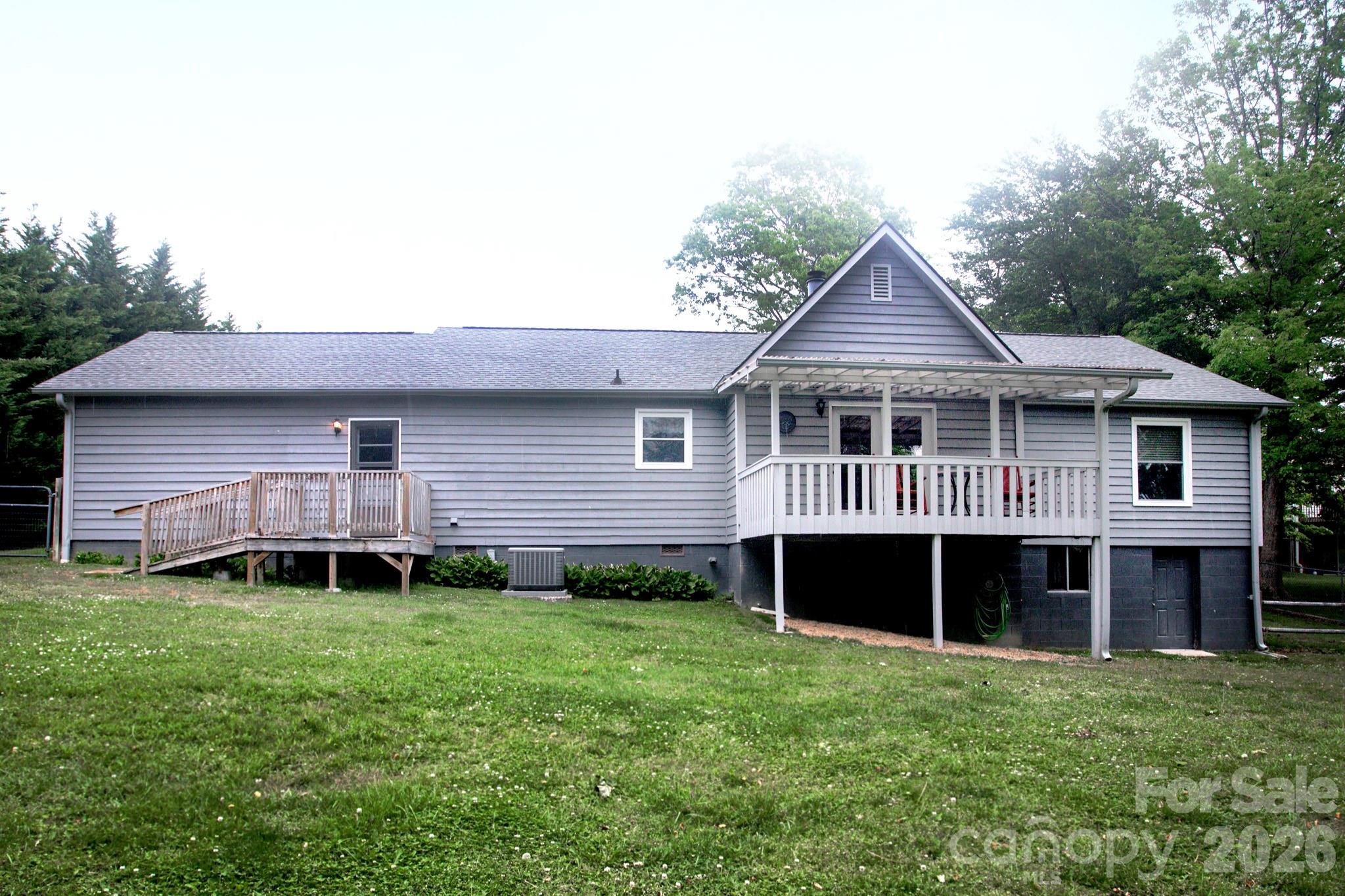 104 Richards Drive Hendersonville NC 28792