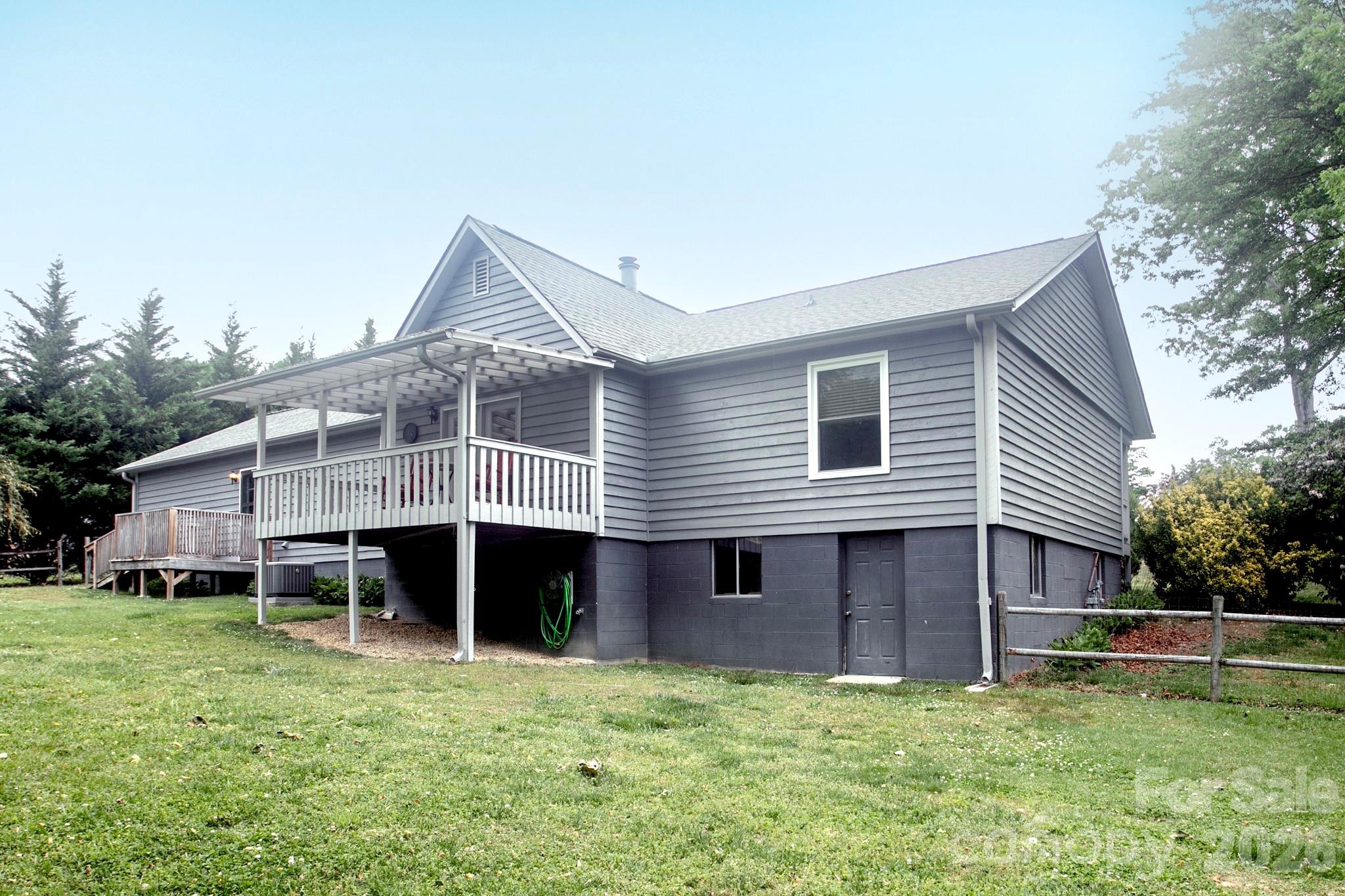 104 Richards Drive Hendersonville NC 28792