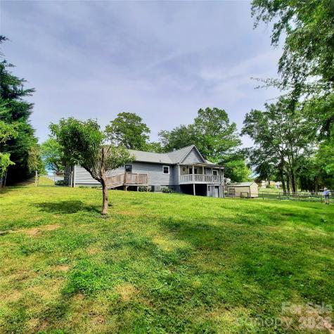 104 Richards Drive Hendersonville NC 28792