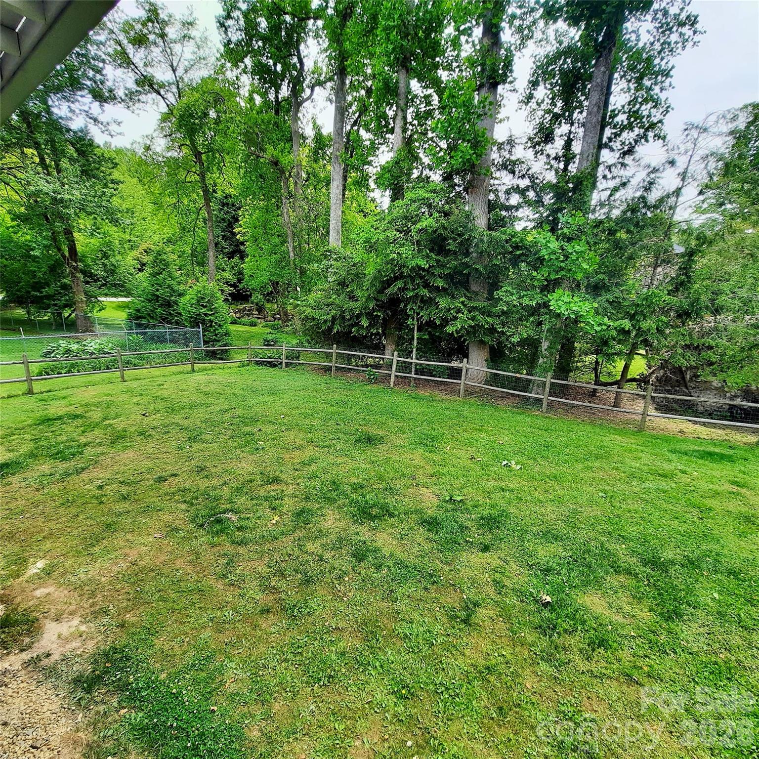 104 Richards Drive Hendersonville NC 28792
