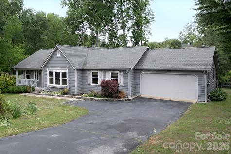 104 Richards Drive Hendersonville NC 28792