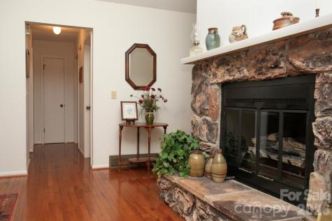 104 Richards Drive Hendersonville NC 28792