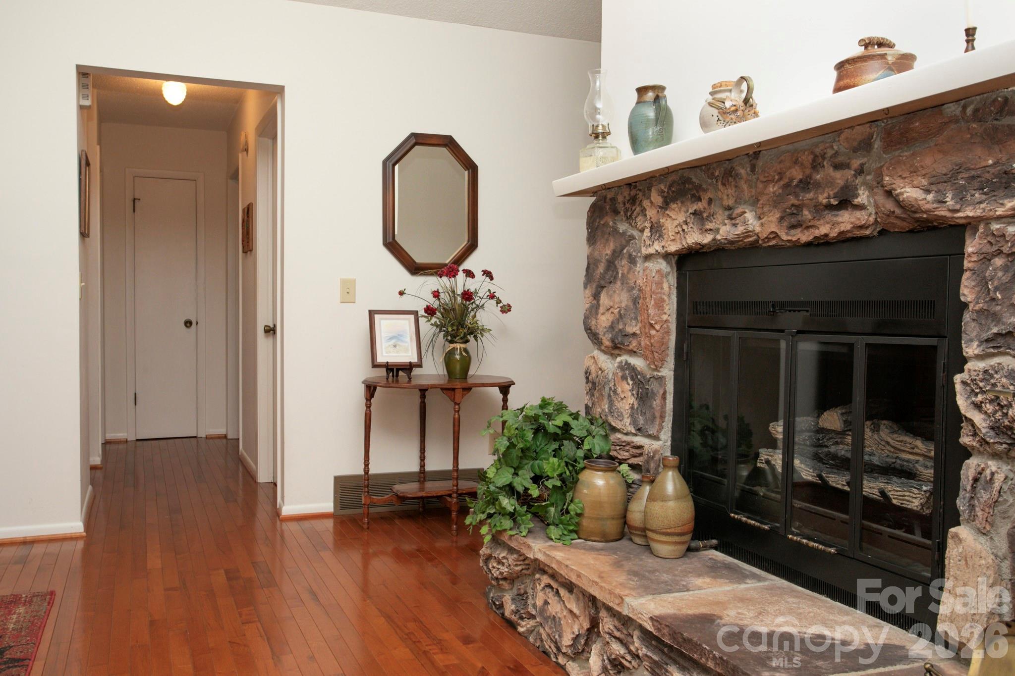 104 Richards Drive Hendersonville NC 28792