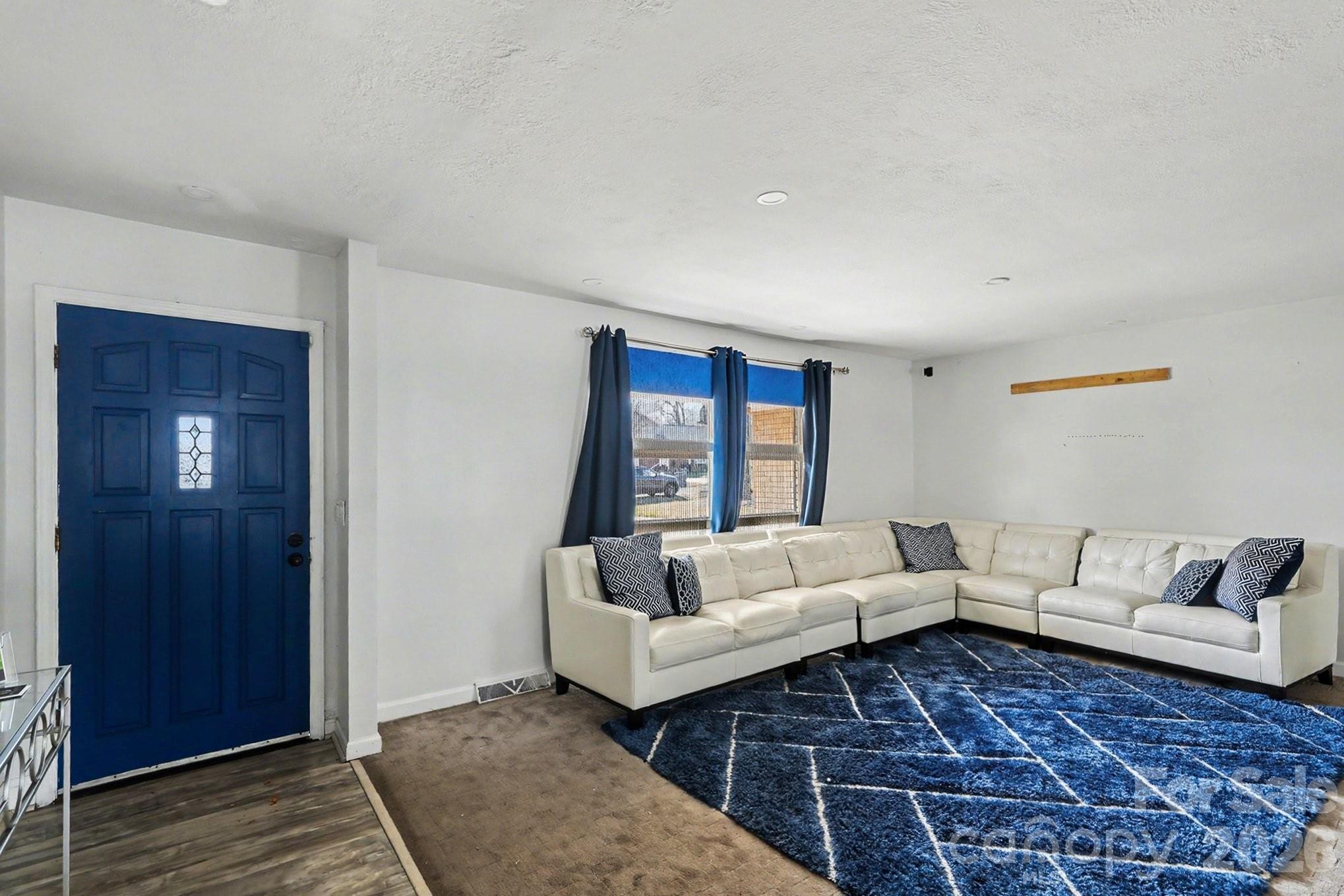 213 Lakeview Drive Harrisburg NC 28075