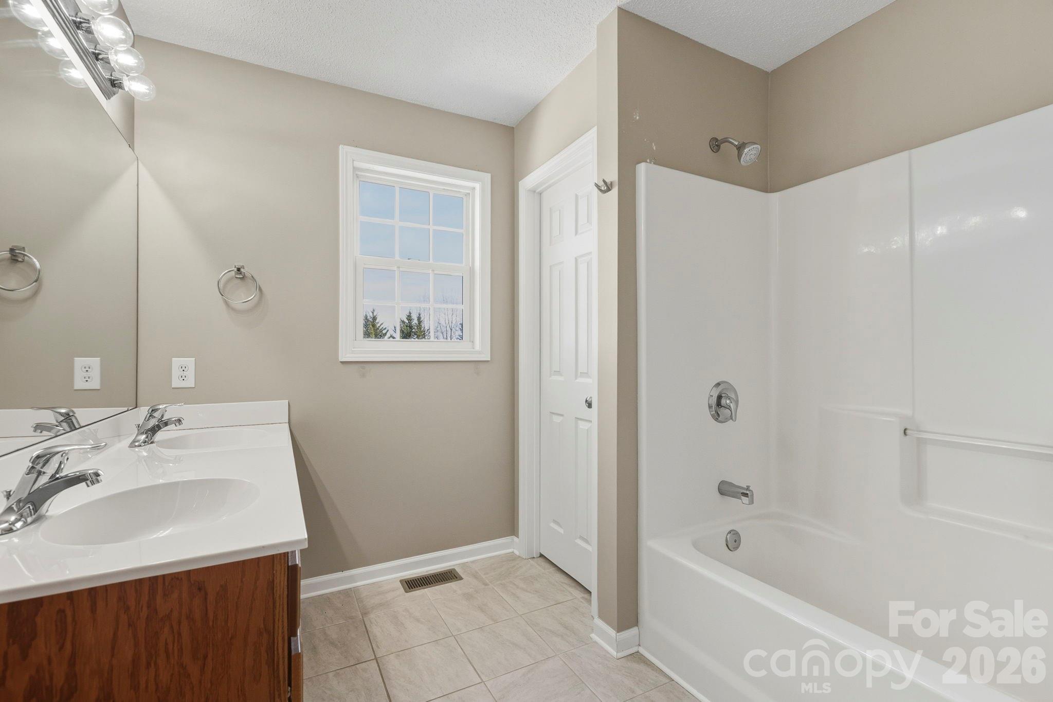 4 Carter Hill Drive Leicester NC 28748