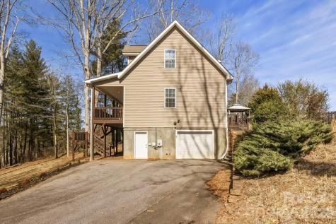4 Carter Hill Drive Leicester NC 28748
