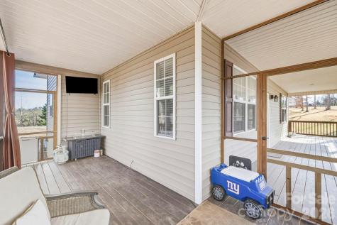 4 Carter Hill Drive Leicester NC 28748