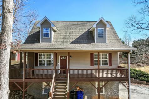 4 Carter Hill Drive Leicester NC 28748