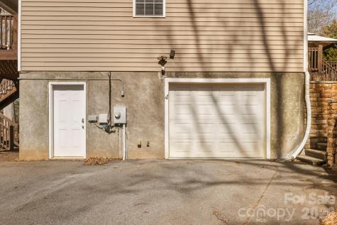 4 Carter Hill Drive Leicester NC 28748