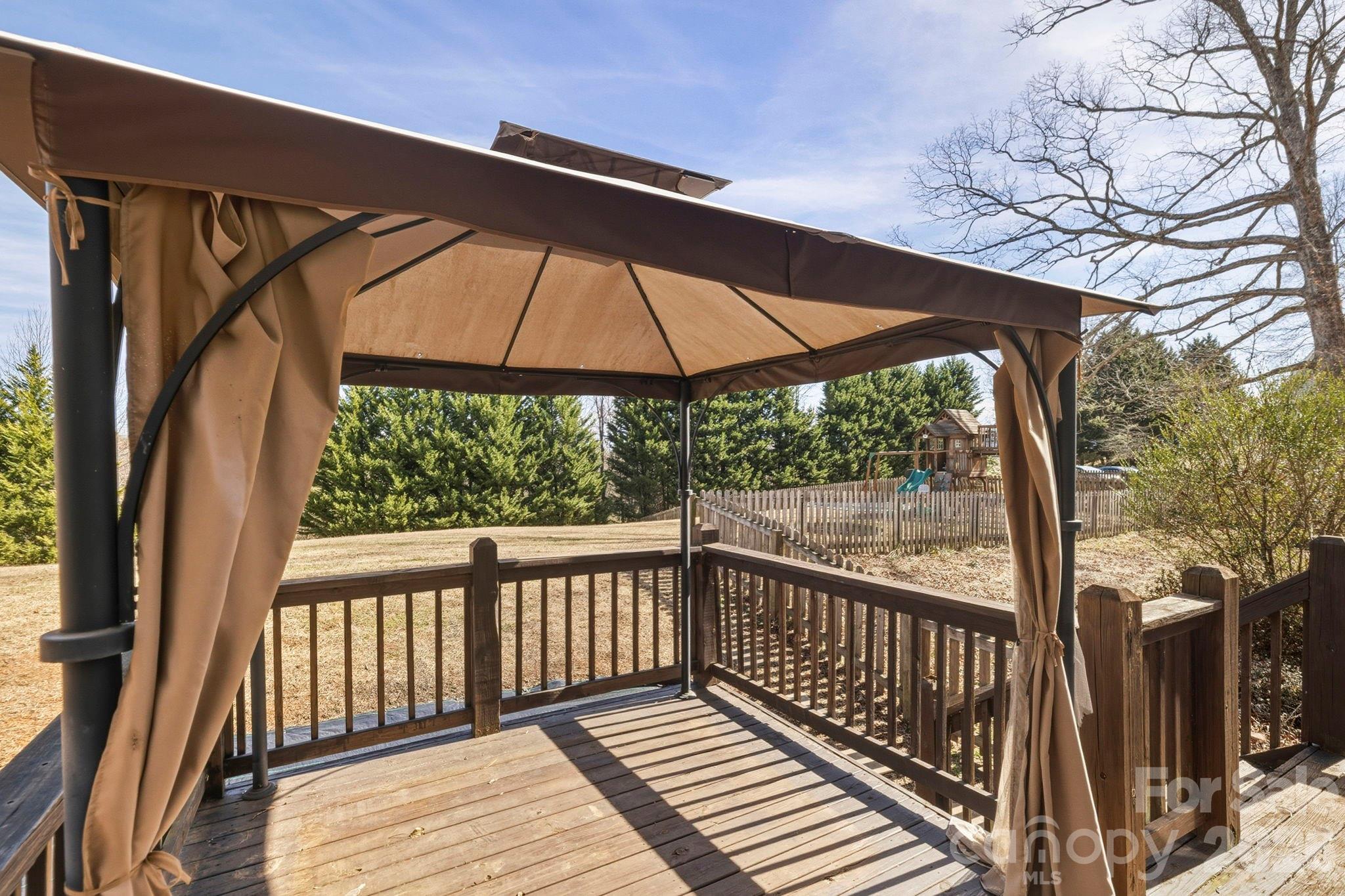 4 Carter Hill Drive Leicester NC 28748
