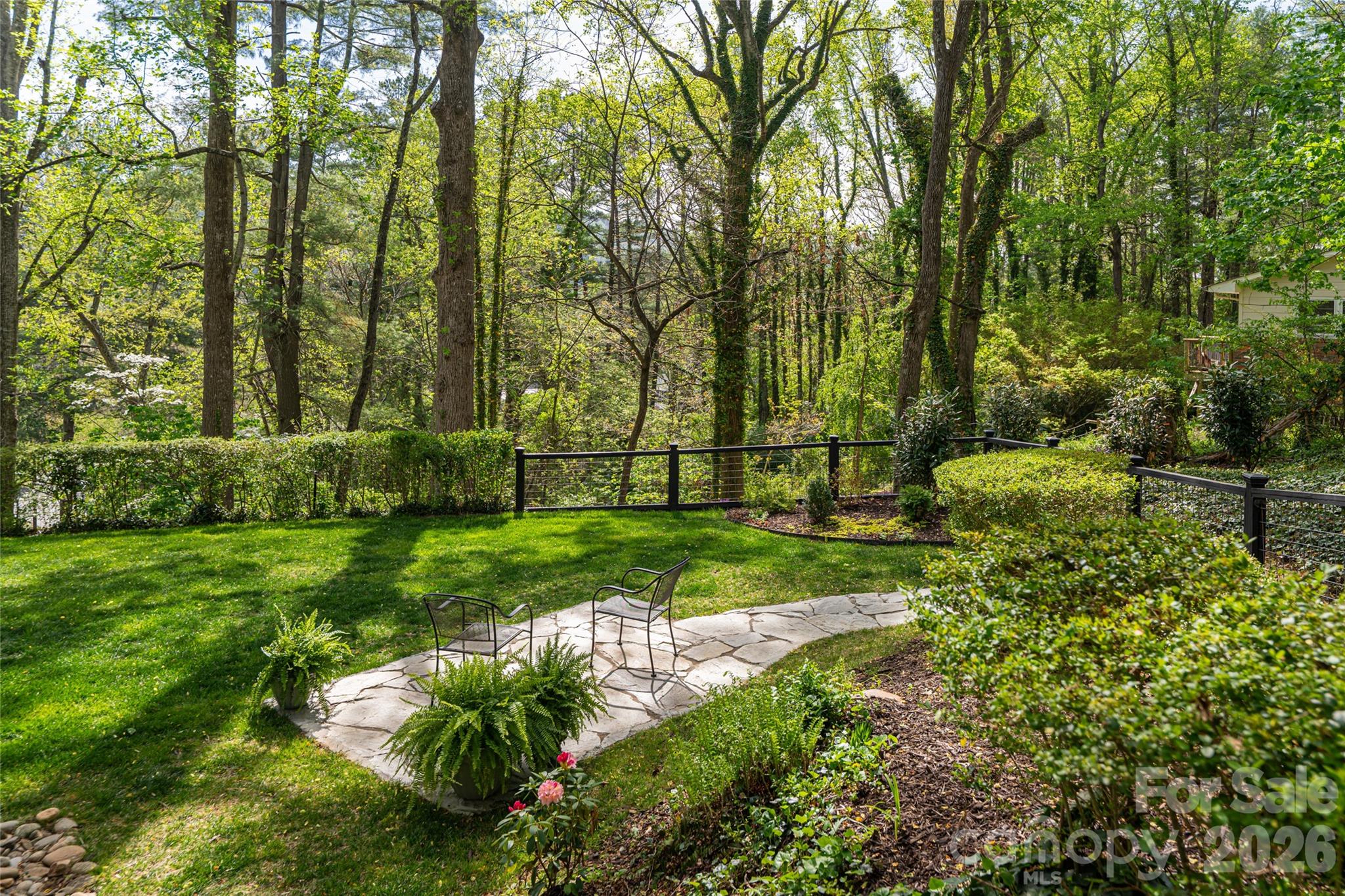 114 Cambridge Road Asheville NC 28804