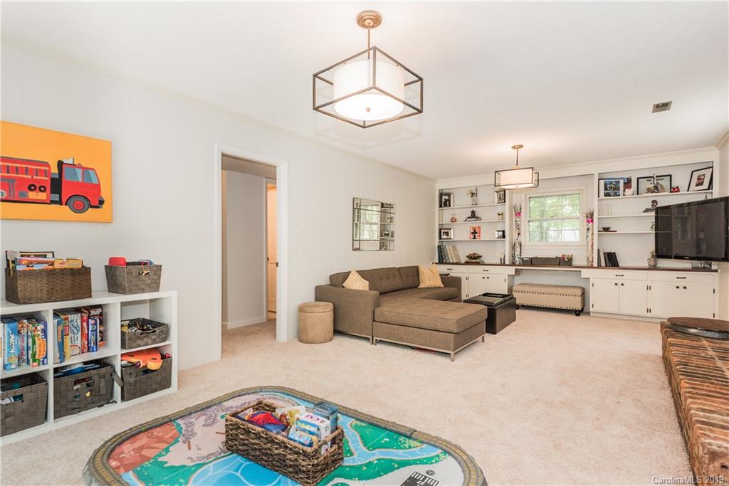 5740 Maylin Lane Charlotte NC 28210