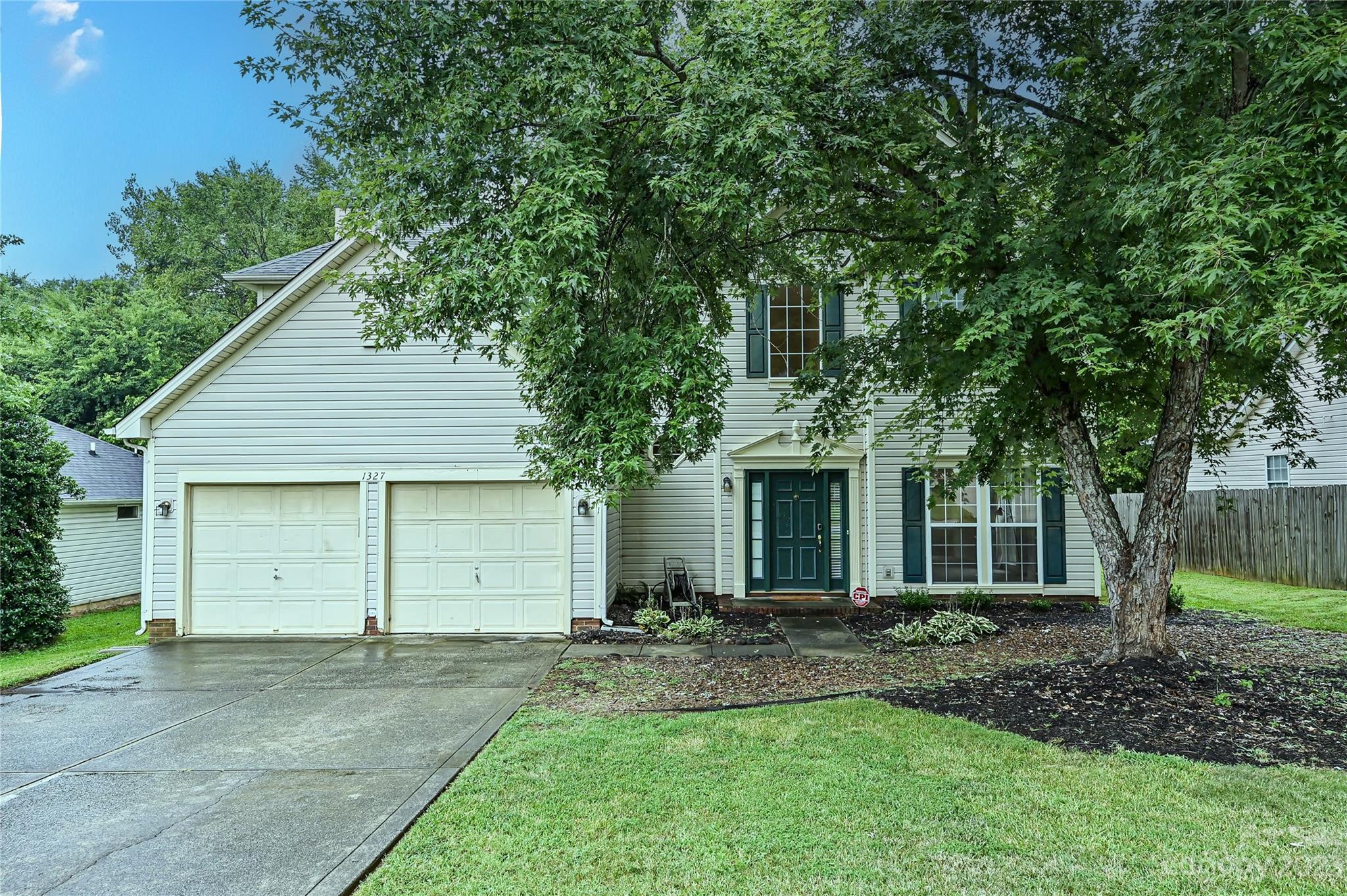 1327 Land Grant Road Charlotte NC 28217