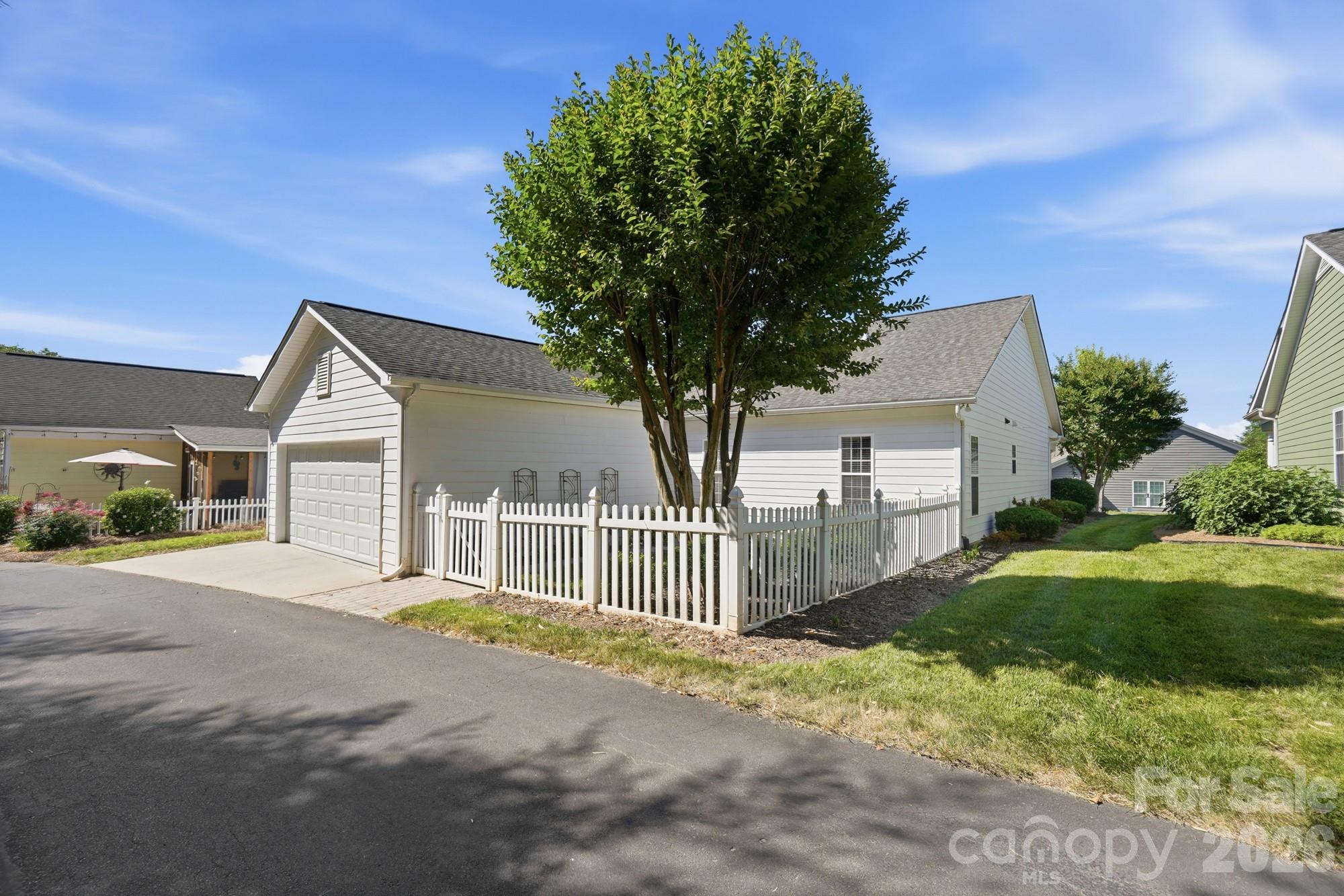 13344 Old Compton Court Pineville NC 28134