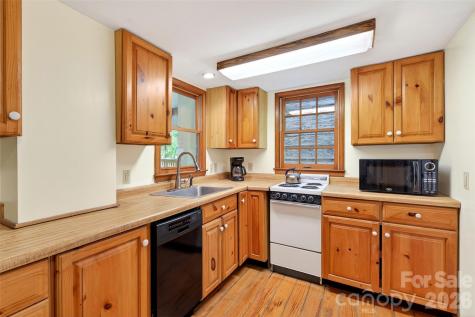 102 Frist Road Montreat NC 28757