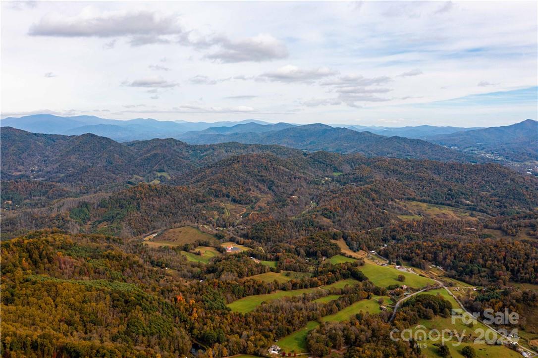 1375 Swing Road Burnsville NC 28714
