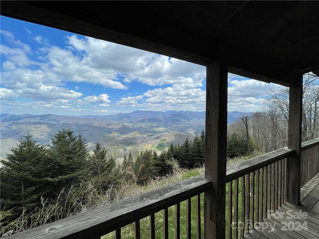 1375 Swing Road Burnsville NC 28714