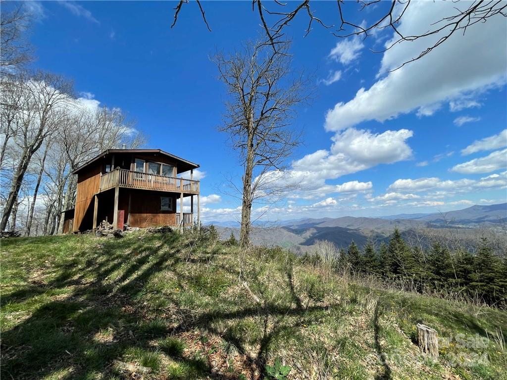 1375 Swing Road Burnsville NC 28714