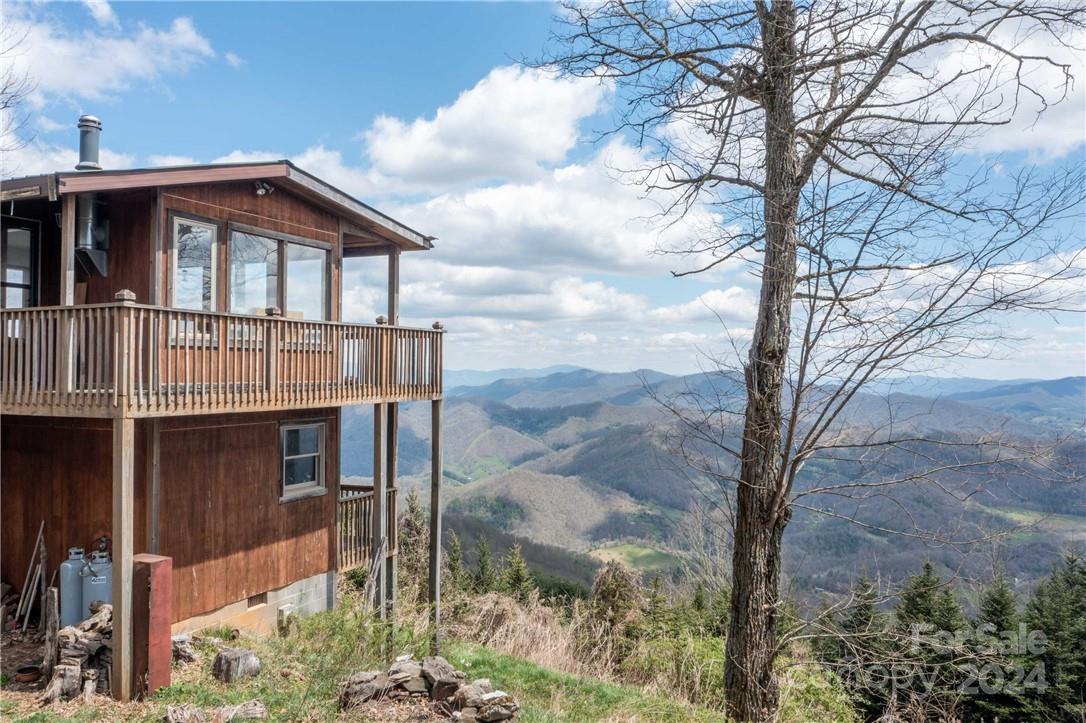 1375 Swing Road Burnsville NC 28714