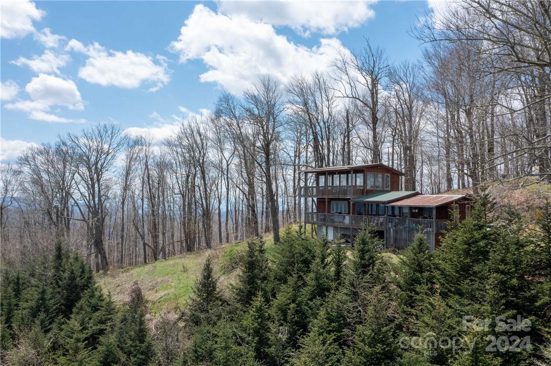 1375 Swing Road Burnsville NC 28714