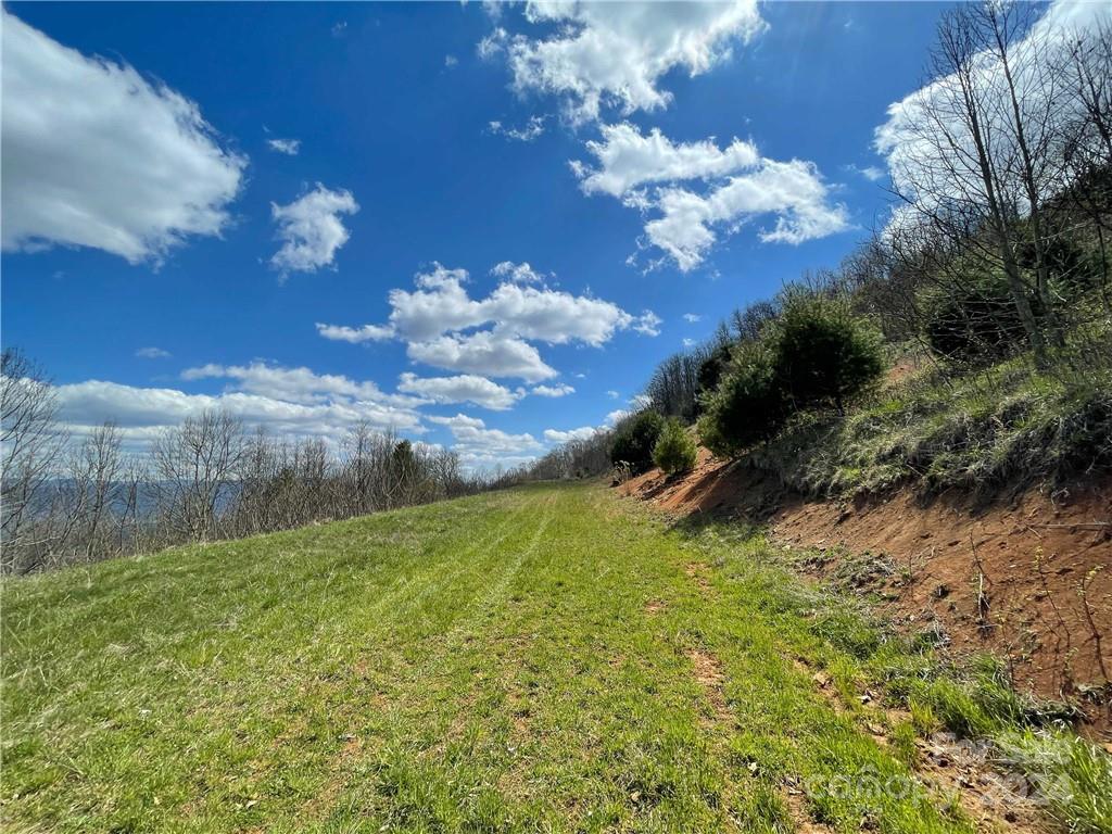 1375 Swing Road Burnsville NC 28714