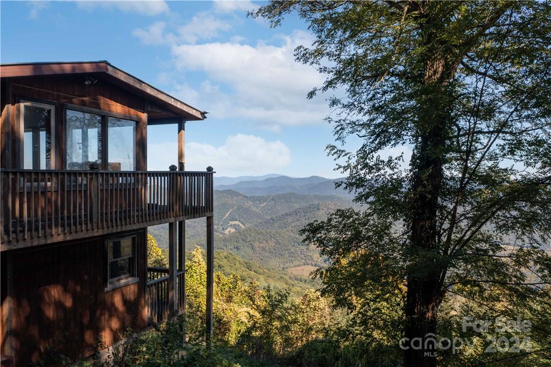 1375 Swing Road Burnsville NC 28714