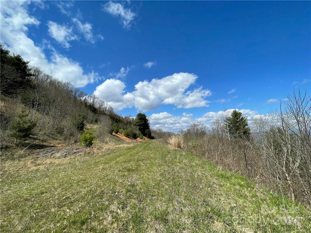 1375 Swing Road Burnsville NC 28714