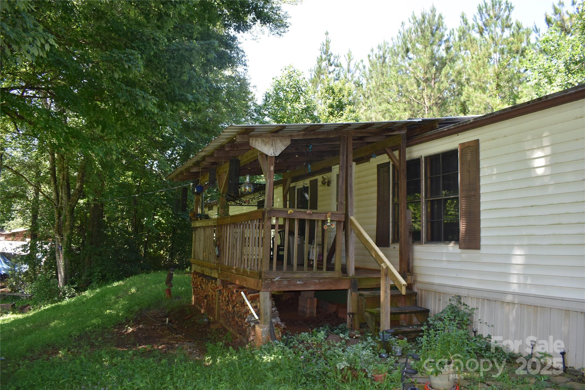 8 Wayne Hyatt Drive Marion NC 28752